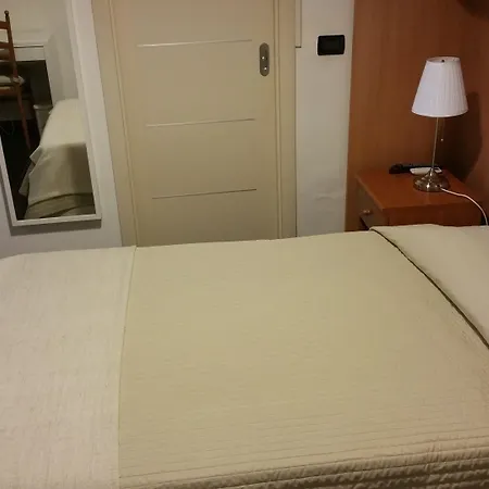 Brezza Marina 住宿加早餐酒店 4*