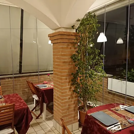 Brezza Marina 住宿加早餐酒店 菲乌米奇诺